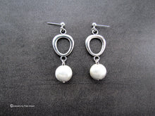 Load image into Gallery viewer, QUINN Earrings