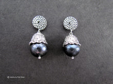 Load image into Gallery viewer, VICTORIA Earrings