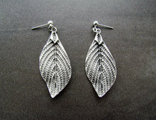 Load image into Gallery viewer, CHERRY LEAF Earrings