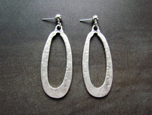 Load image into Gallery viewer, CLARENDON Earrings
