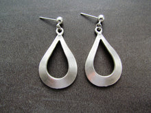 Load image into Gallery viewer, EMERSON Earrings
