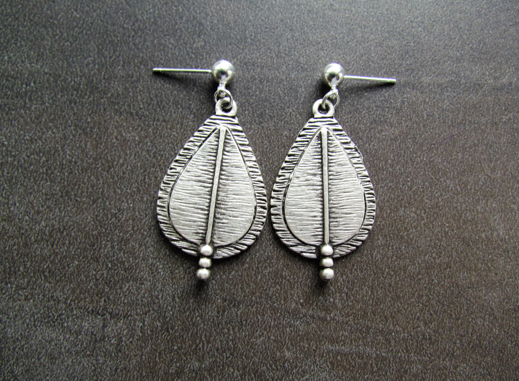 LUTE Earrings
