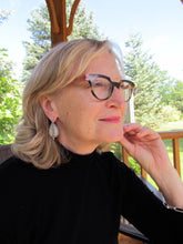 Load image into Gallery viewer, LUTE Earrings
